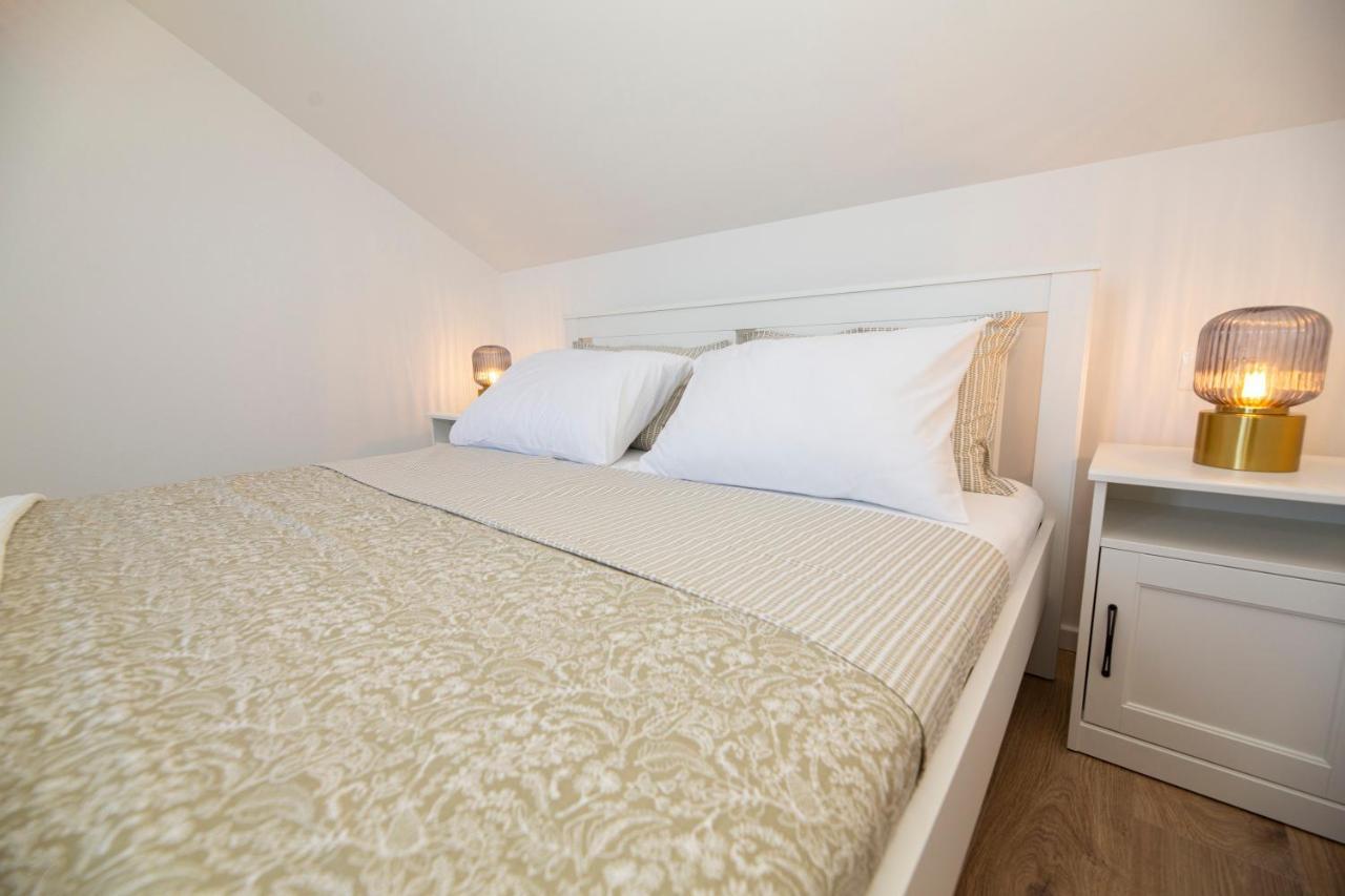 The Jazz Apartment, Old Town Located,free Parking *